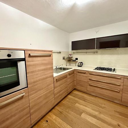La Finestra Sulle Langhe - M3Langhe Apartment Cherasco Luaran gambar