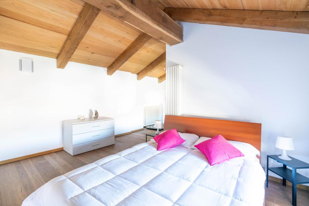 La Finestra Sulle Langhe - M3Langhe Apartment Cherasco Luaran gambar
